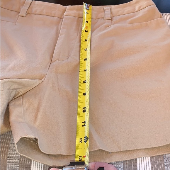 Woman’s Express Stretch Kahki Shorts Sz 4 - Picture 7 of 8